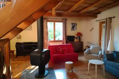 Chalet 'La Grange Des Flocons' avec vue sur la montagne, terrasse privée et jardin privé