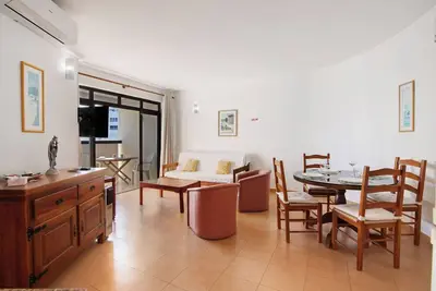 Image de Appartement \"Golden Hour\" avec vue sur la mer, Wi-Fi et climatisation