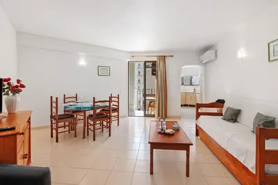 Image de Appartement \"Sunset Side\" avec vue sur la mer, Wi-Fi et climatisation