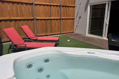 Image de Tranquil Springs: Forest Retreat Unit 6, Townhome with Natural Hot Springs!