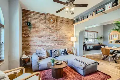 Image de RiNo Charmer, Pet-Friendly 2bd Family Home + Ev Charger