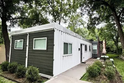Image de Shipping Container in Kc - Rooftop Patio!