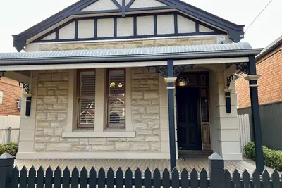 Image de 1860's Gem in Norwood