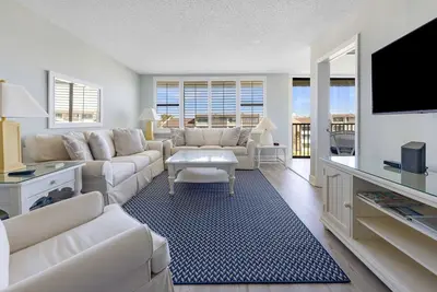 Image de Light bright airy loggerhead cay unit 314 New!