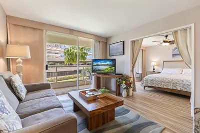 Image de Perch - King Suite at Maui Banyan | Steps from the Beach | South Kihei Gem
