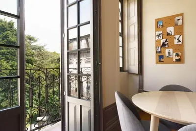 Image de Appartement côtier confortable avec terrasse