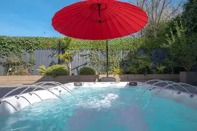 Image de Family Friendly Luxury with Heated Pool and ensuite bathrooms