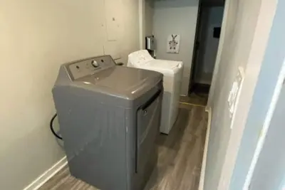 Image de 2-bedroom townhome with den in Osceola
