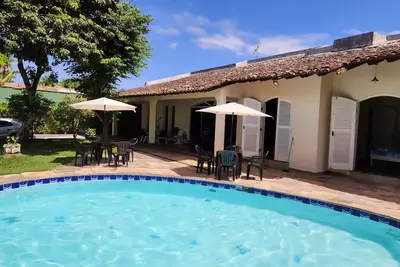 Image de Family Retreat with Wifi, Pool, Barbecue and Garden. 5 minutes from Enseada