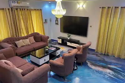 Image de Cozy 2-bedroom apartment with WiFi, Ac in charming Gbawe Accra Ghana