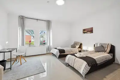 Image de Central location. . . Ideal for business people, fitters. . . 3 rooms, WiFi, SmartTVs