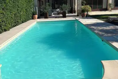 Image de Salle de réception d'exception avec jardin et piscine près d'Avignon