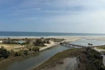 Image de Beautiful Oceanfront Condo