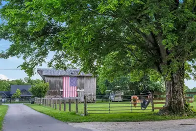 Image de Huckleberry Guest House- Charming 2-bed cottage on serene Thompsons Station farm