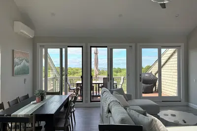Image de Newly Renovated 3 Bedroom Montauk Townhouse with Heated Pool