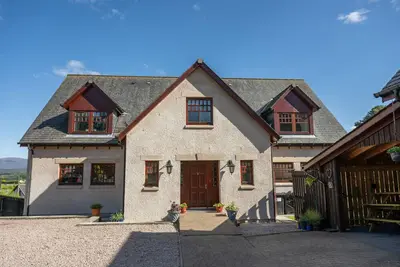 Image de Old Distillery Lodge, pet friendly, with hot tub in Kingussie