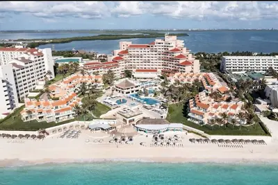 Image de Oceanview 3-Room Suite w/ Soaking Tub, All-Inclusive Resort Perks