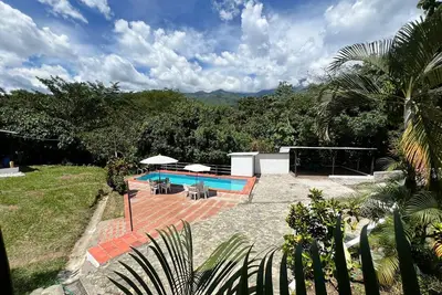 Image de Top Location Finca in San Jerónimo: Pvt Pool, Starlink, Quebrada, Nr Tamarindos