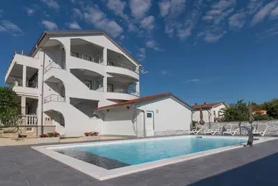 Image de Cozy vacation apartment with large balcony and pool on the 1st floor (No. 1)