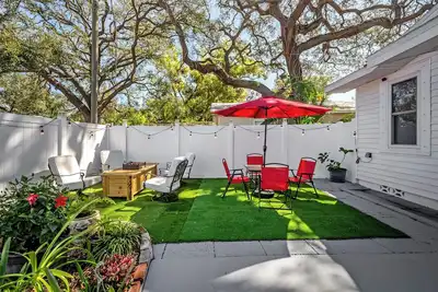 Image de Charming 2-bedroom house with WiFi, Ac in wonderful Tampa