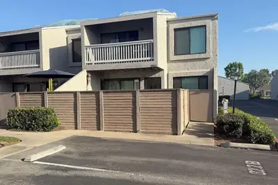 Image de Amazing 2-bedroom condo in Huntington Beach.