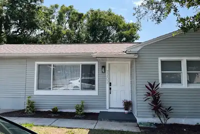 Image de Charming 2-bedroom house with WiFi, Ac in brilliant Tampa
