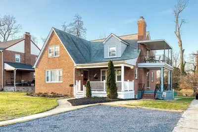 Image de Spacious 2-bedroom apartment with WiFi, Ac in charming Baltimore