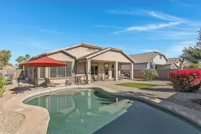 Image de Queen Creek Oasis: Private Pool & Near Shopping!