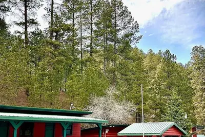 Room 17 – Queen Beds