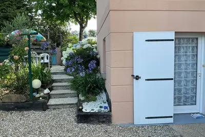 Image de Quimper - Charmant Studio tout confort avec terrasse sur la route des plages