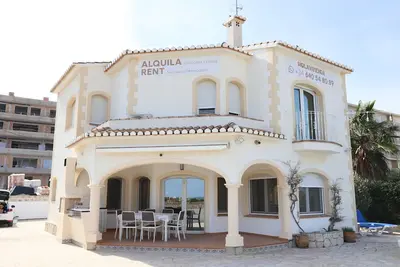Image de Villa on the beach with private pool - holaVivienda Inmobiliaria