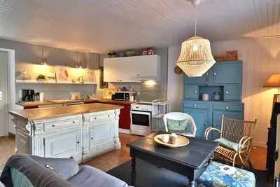Image de Maison ensoleillée proche plages à 200m
