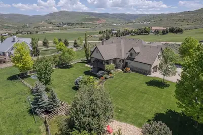 Image de Sage Haven: 7br+ Lodge Near Deer Valley | Sleeps 24 | Decks, Views, Event Ready