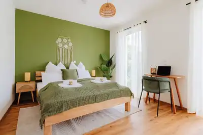 Image de hestlehomes: City Villa on the Leine No. 1 – central, stylish, and cozy