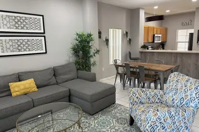 Image de Close to Pool! End Unit Townhouse Emerald Island Resort Near Disney!