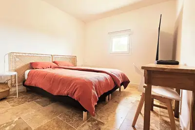 Image de Appartement R+1 Au Coeur Des Oliviers En Provence : Soleil Et Cigales Garantis!
