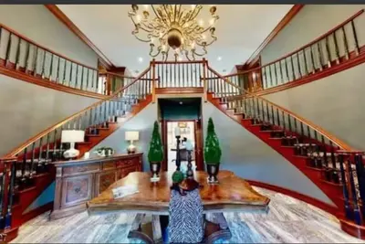 Image de Grand Villa Sparta /pool koi pond cinema game room