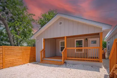 Image de Your Amazing 3br/2ba Downtown Delight!