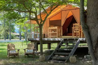 Image de Camping - ccbbg0c - Deux Chambres, Couchages 4