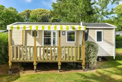 Image de Camping 3 étoiles - Piscine  - ccbbhfg