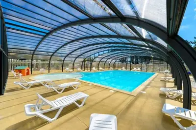 Image de Camping 3 étoiles - Piscine  - ccbbhfh