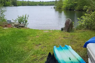 Image de Lovely Lakefront private 2-bedroom cottage with WiFi in Lincoln
