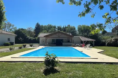 Image de Belle maison avec piscine