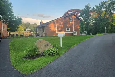 Image de Charming 2-bedroom cottage in Clifton Park Ny; 25 minutes to Saratoga.