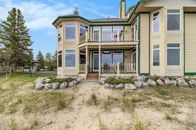 Image de Lake Michigan Walkout Condo, One-Level Easy Access