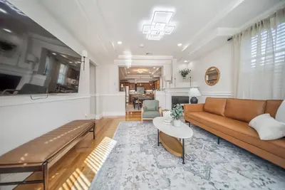 Image de Spacious 6br 2unit near Downtown