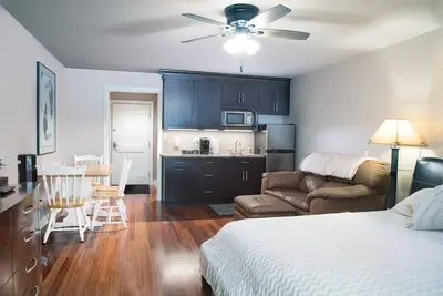 Image de 1st Floor Double Suite Courtyard View