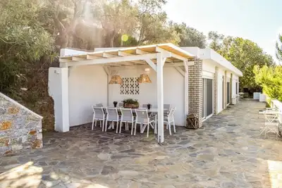 Image de Minimal villa with a wonderful view of Skiathos town