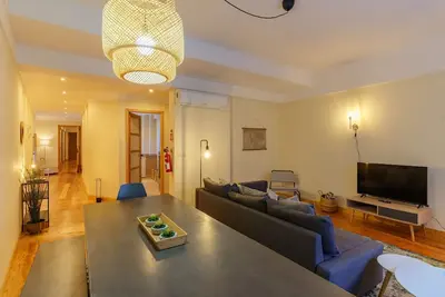 Image de Appartement cĂ´tier confortable avec terrasse