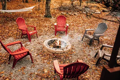 Image de Charming 3-bedroom cabin with Ac in a community filled with amenities